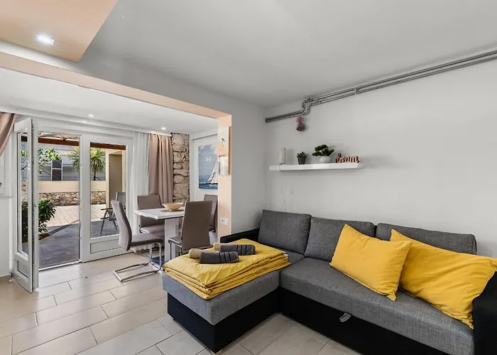 App Sandro With Common Pool 4* Пореч