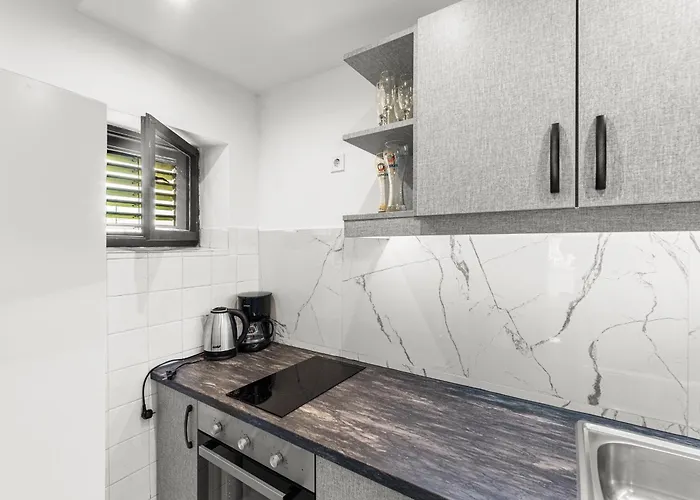 App Sandro With Common Pool 4* Poreč