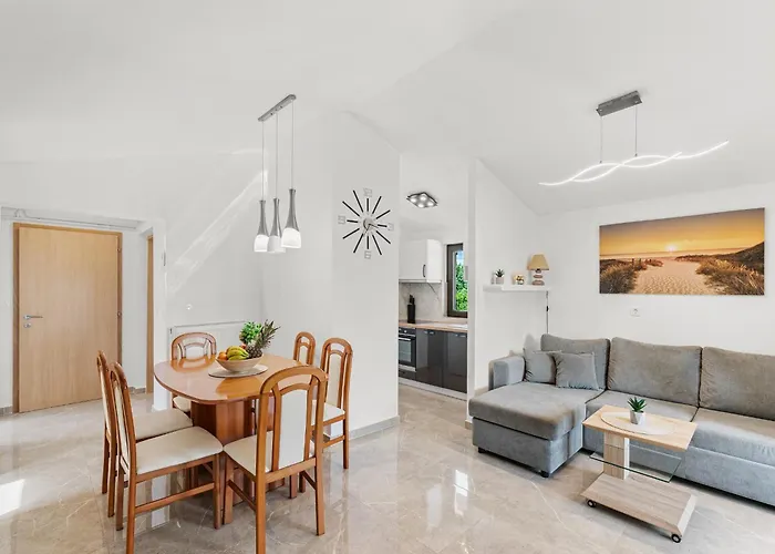 Casa de hóspedes App Sandro With Common Pool 4*