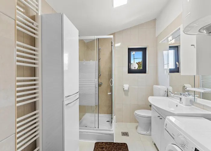 App Sandro With Common Pool Пореч