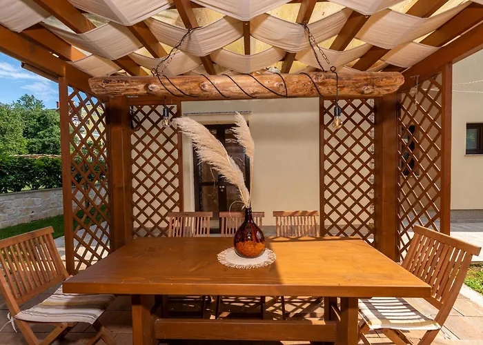 App Sandro With Common Pool 4* Пореч