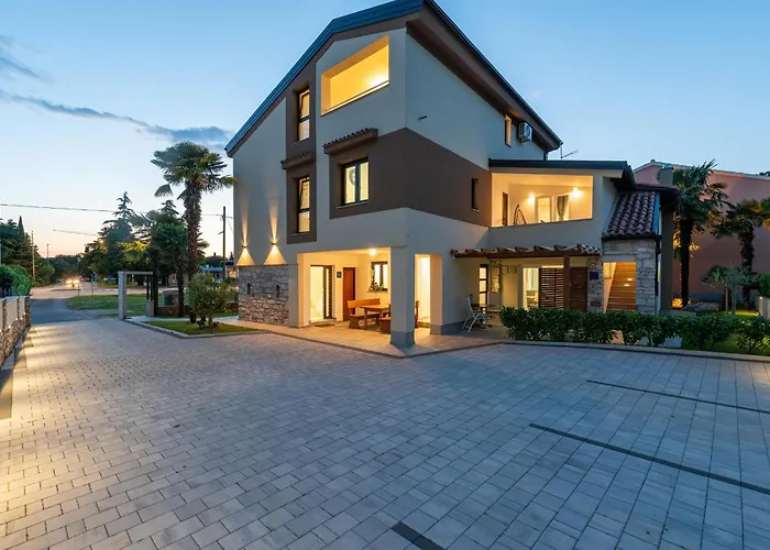 App Sandro With Common Pool Гостевой дом