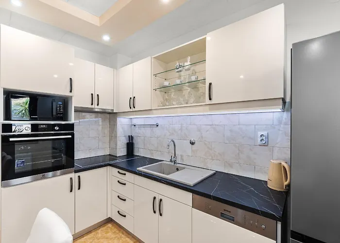 Casa de hóspedes App Sandro With Common Pool Poreč