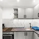 App Sandro With Common Pool Guest house