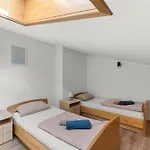 Guest house App Sandro With Common Pool Porec