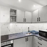 App Sandro With Common Pool Porec