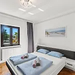 Guest house App Sandro With Common Pool