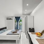 Guest house App Sandro With Common Pool 3*