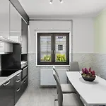 App Sandro With Common Pool