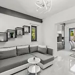 Guest house App Sandro With Common Pool