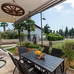 Guest house App Sandro With Common Pool