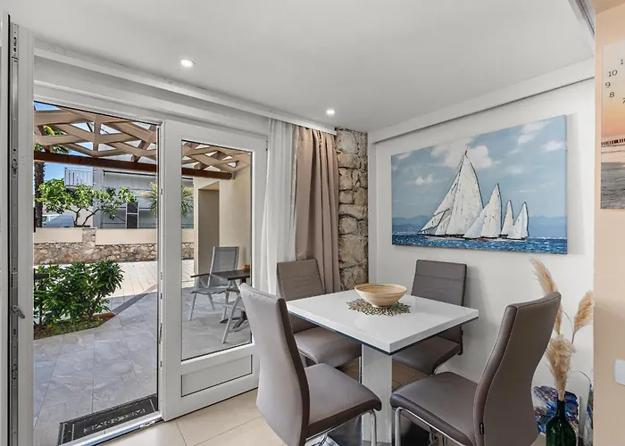 Guest house App Sandro With Common Pool