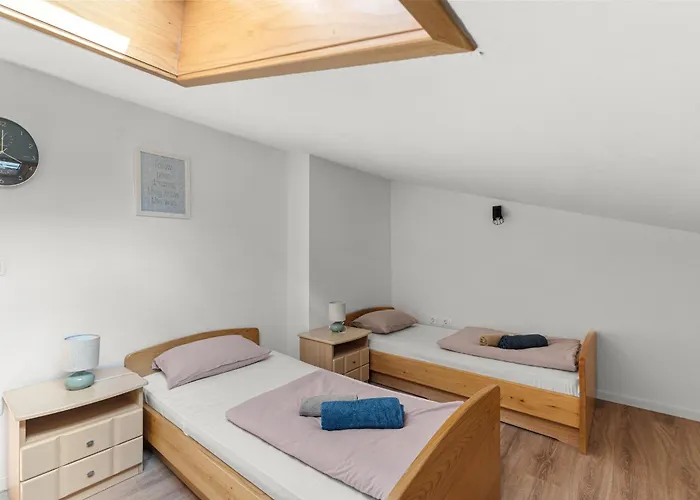 Guest house App Sandro With Common Pool Porec