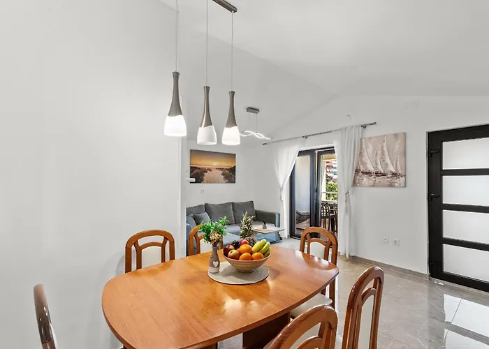 App Sandro With Common Pool 4* Πόρετς