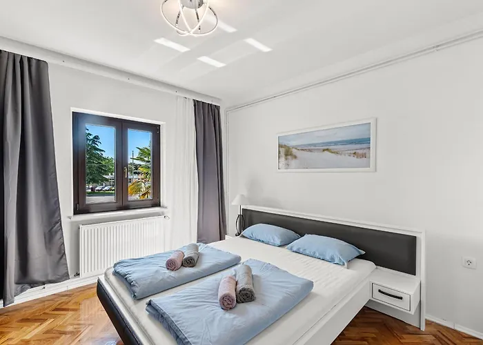 Πανσιόν App Sandro With Common Pool