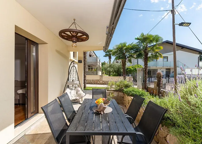 App Sandro With Common Pool Πανσιόν 4*