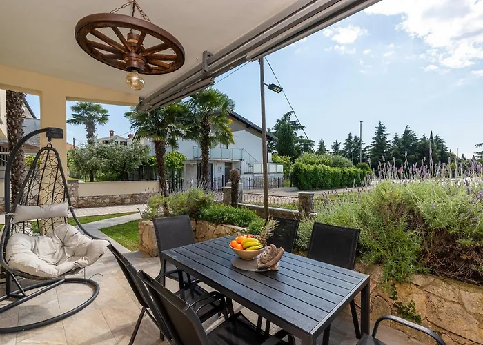 Guest house App Sandro With Common Pool