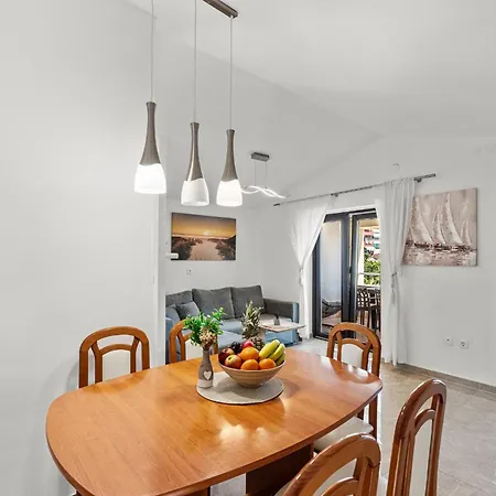 App Sandro With Common Pool 4* Porec