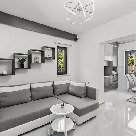 Affittacamere App Sandro With Common Pool